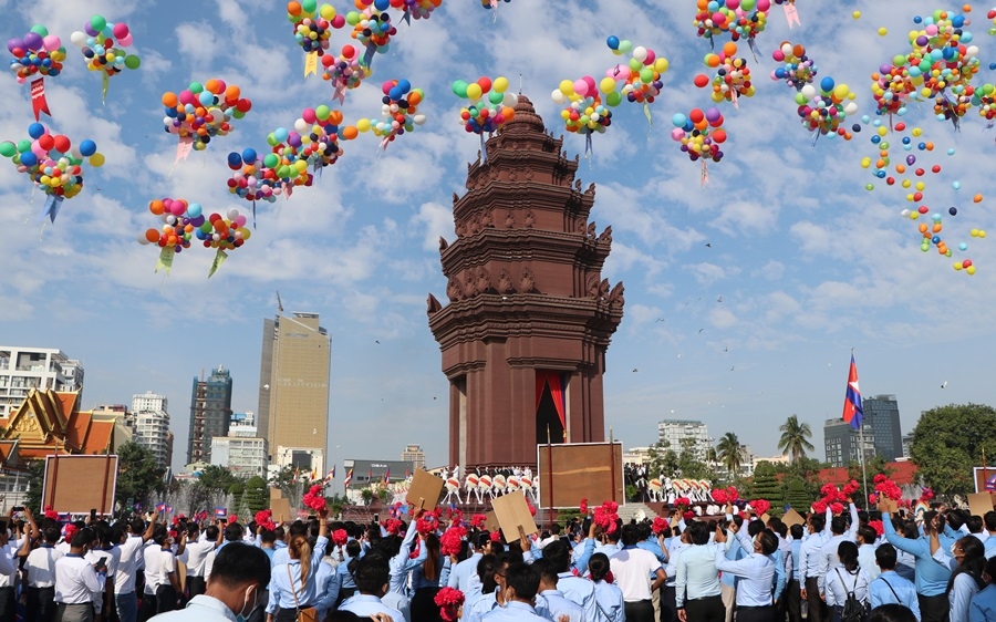 Campuchia kỷ niệm hoành tráng Quốc khánh thứ 67 giữa đại dịch Covid-19